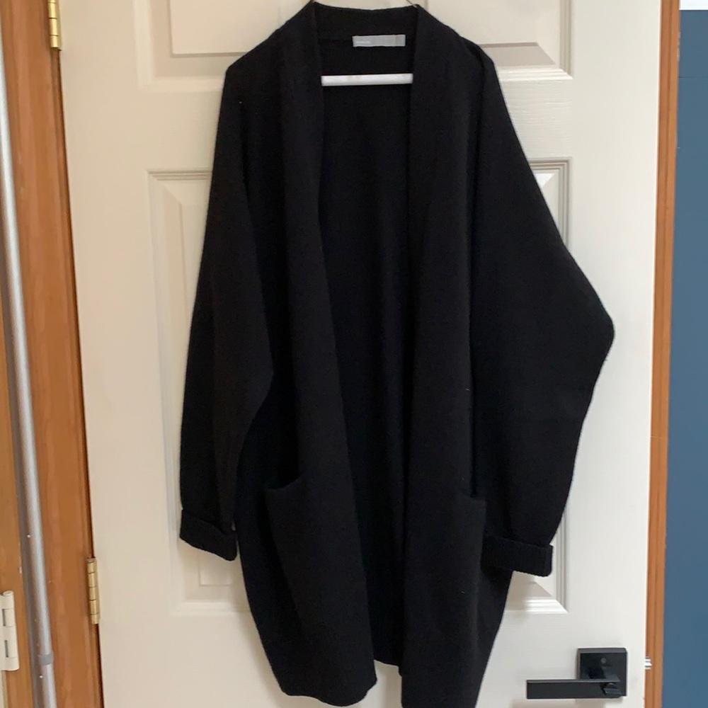 Vince. Black Cardigan
